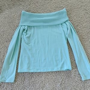 Off the shoulders cotton long sleeve